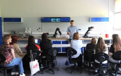 Programowanie robotów przemysłowych